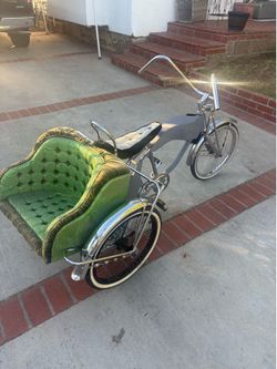 Lowrider trike with love seat