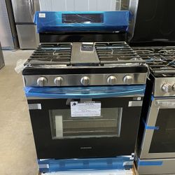 30” Samsung Freestanding Stove - Gas 
