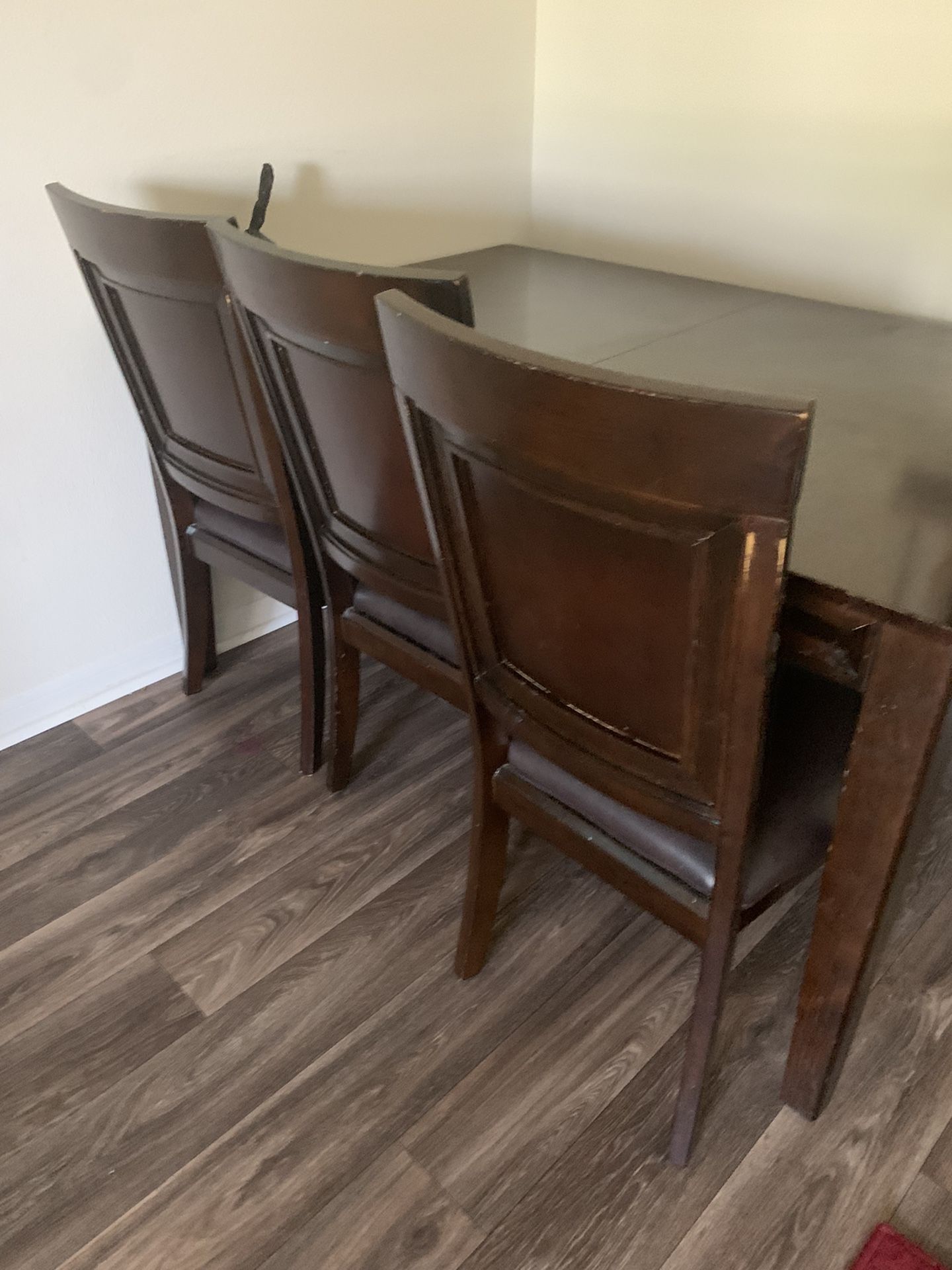 Dinning Table With 4 Chairs