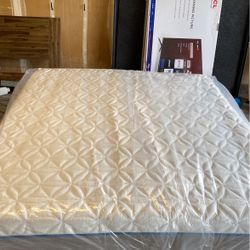 California king mattress, and box spring temper, Pedic