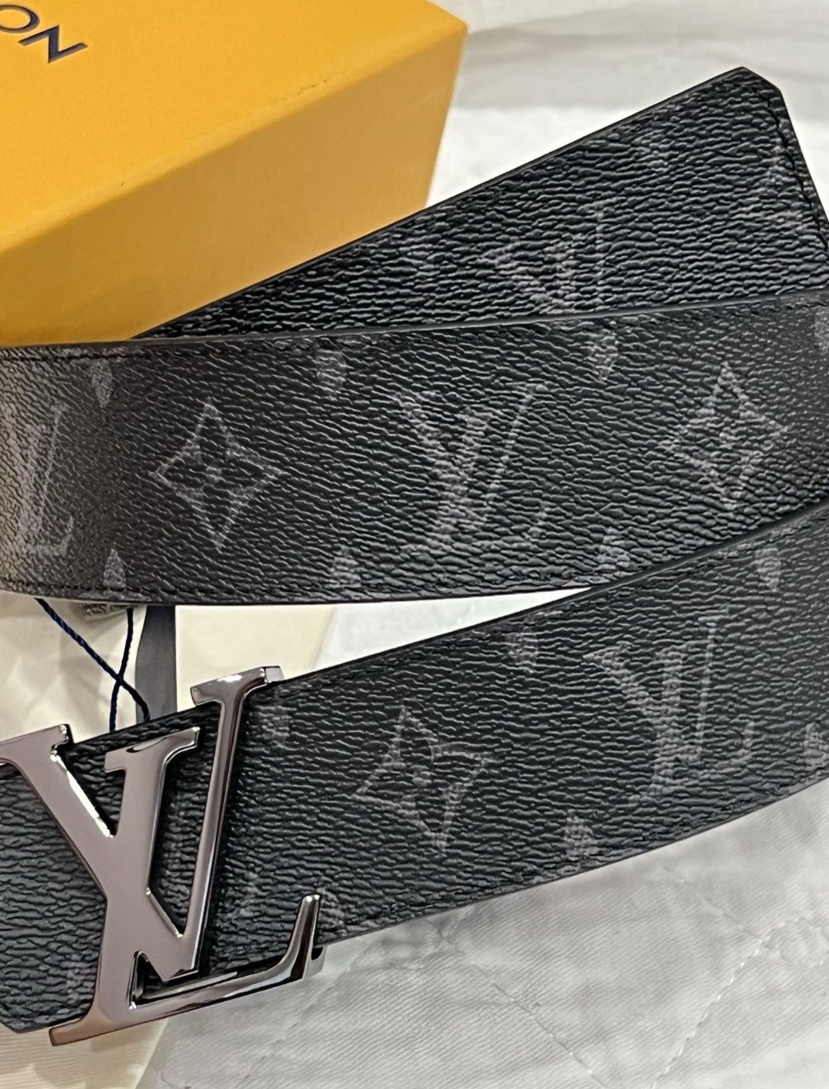 Louis Vuitton Belt Reversible