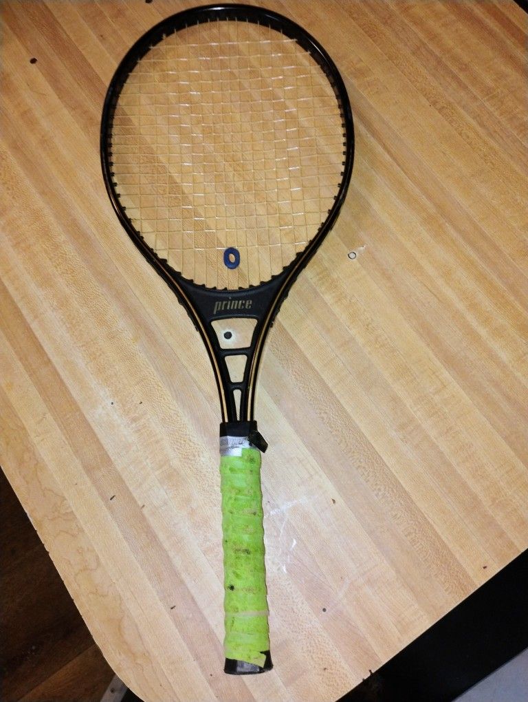 Tennis Racket 