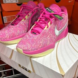 Nike LeBron 21 Men’s 10 / Women’s 11.5