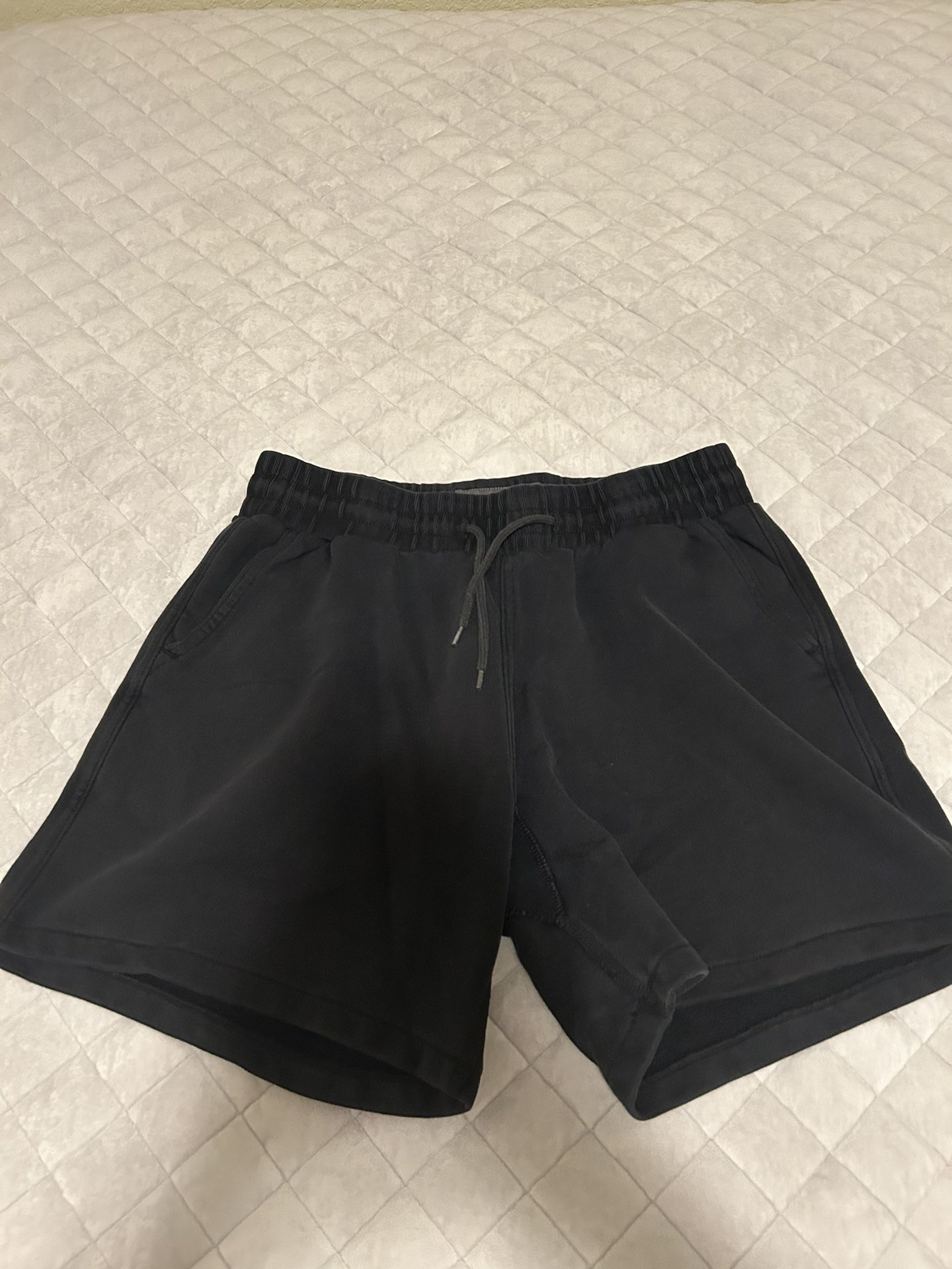 Men’s Ambrocombrie Shorts Size Small