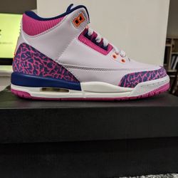 Jordan 3 Barely Grape Size 6.5y