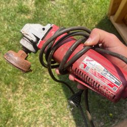 Milwaukee Sander-Grinder 4-1/2 “