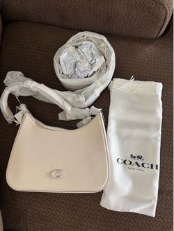 Brand New Coach Unisex Hobo Crossbody Bag in Crossgrain Leather