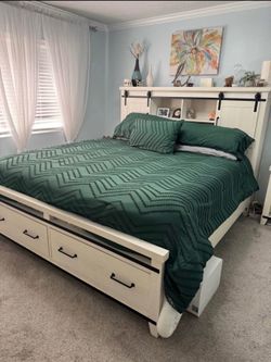 King size bedroom set without mattress.