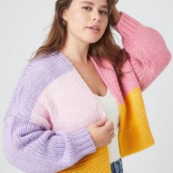 Plus Size Colorblock Cardigan Sweater