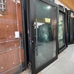 Pivote Glass Door 55x85