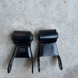 Chevy Stock Shackles 