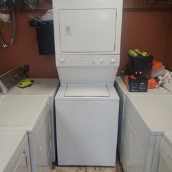 GE stack Washer/dryer White 27x74