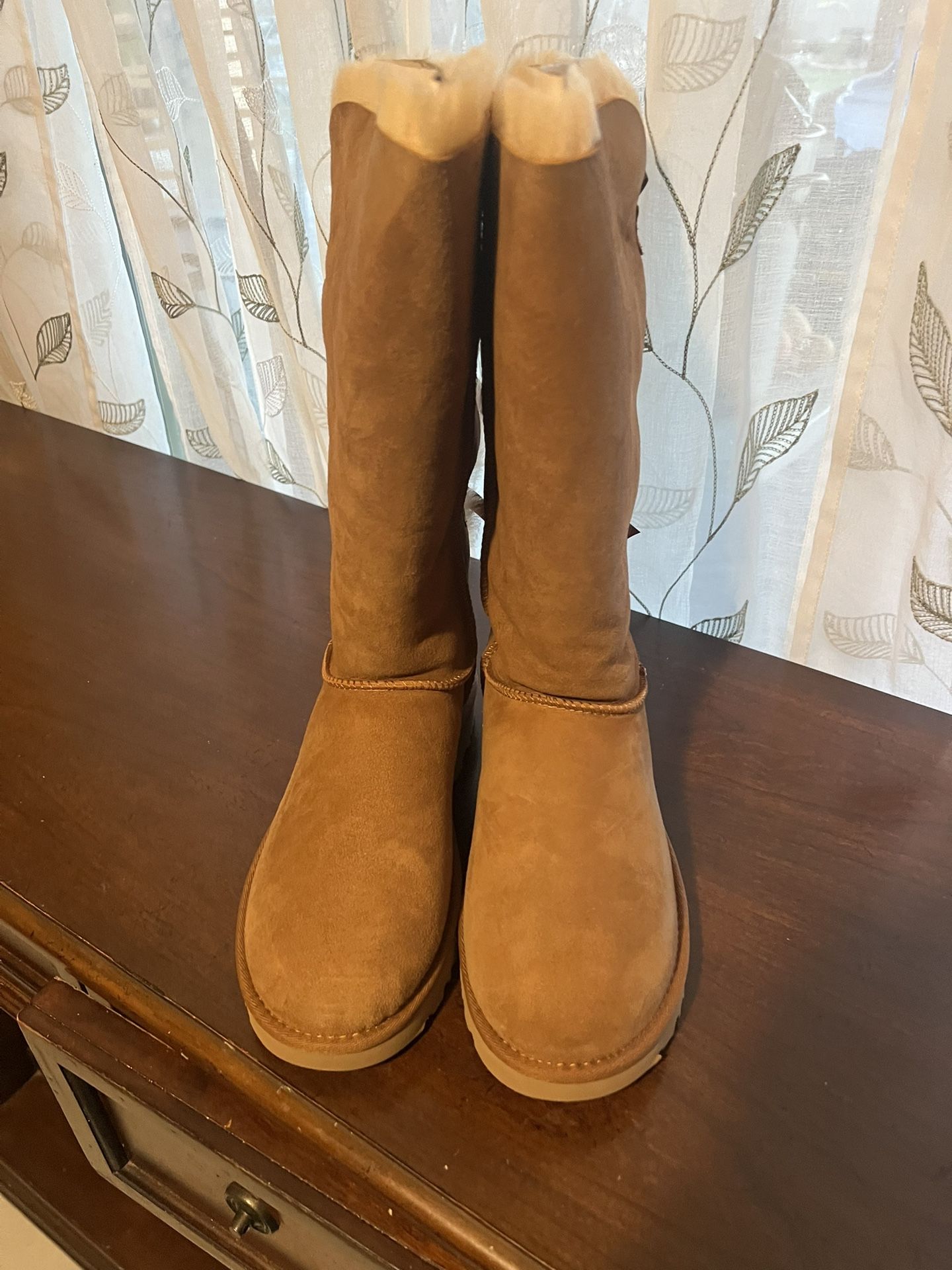 Ugg Boots Tall Brown Bow On The Back