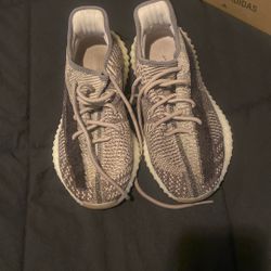 yeezy boost 350 zyan color way size 9.5 men