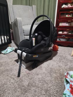Evenflo Carseat With Extras