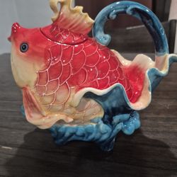 Blue sky rar Fish Teapot