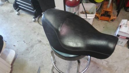 Harley solo seat
