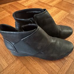 Women's Cloudsteppers Caddell Rush Booties Size 10m