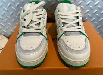 Louis Vuitton low-top stylish casual shoes
