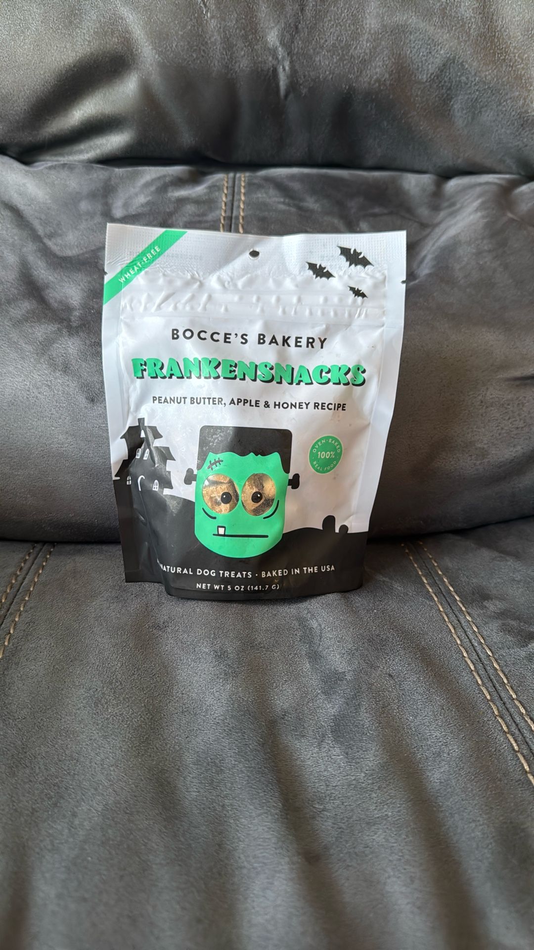 New Sealed Bocce’s Bakery Peanut Butter Apple & Honey Recipe All Natural Baked Dog Treats