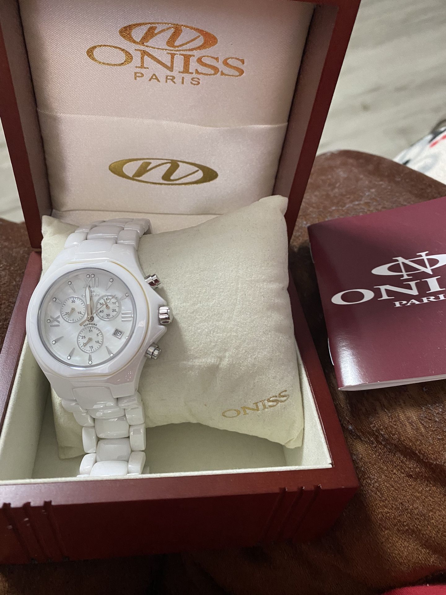 Oniss Paris Watch Whit Box