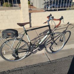 Touring road bike Novara Randonee