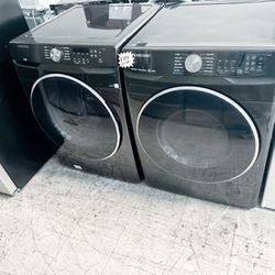 2024 SAMSUNG WASHER AND DRYER 