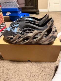 Yeezy Foam RNR MX Cinder Size 10 Men
