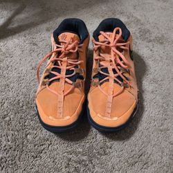 Nike Kyrie Flytrap Orange Size 10.5 Good Condition 