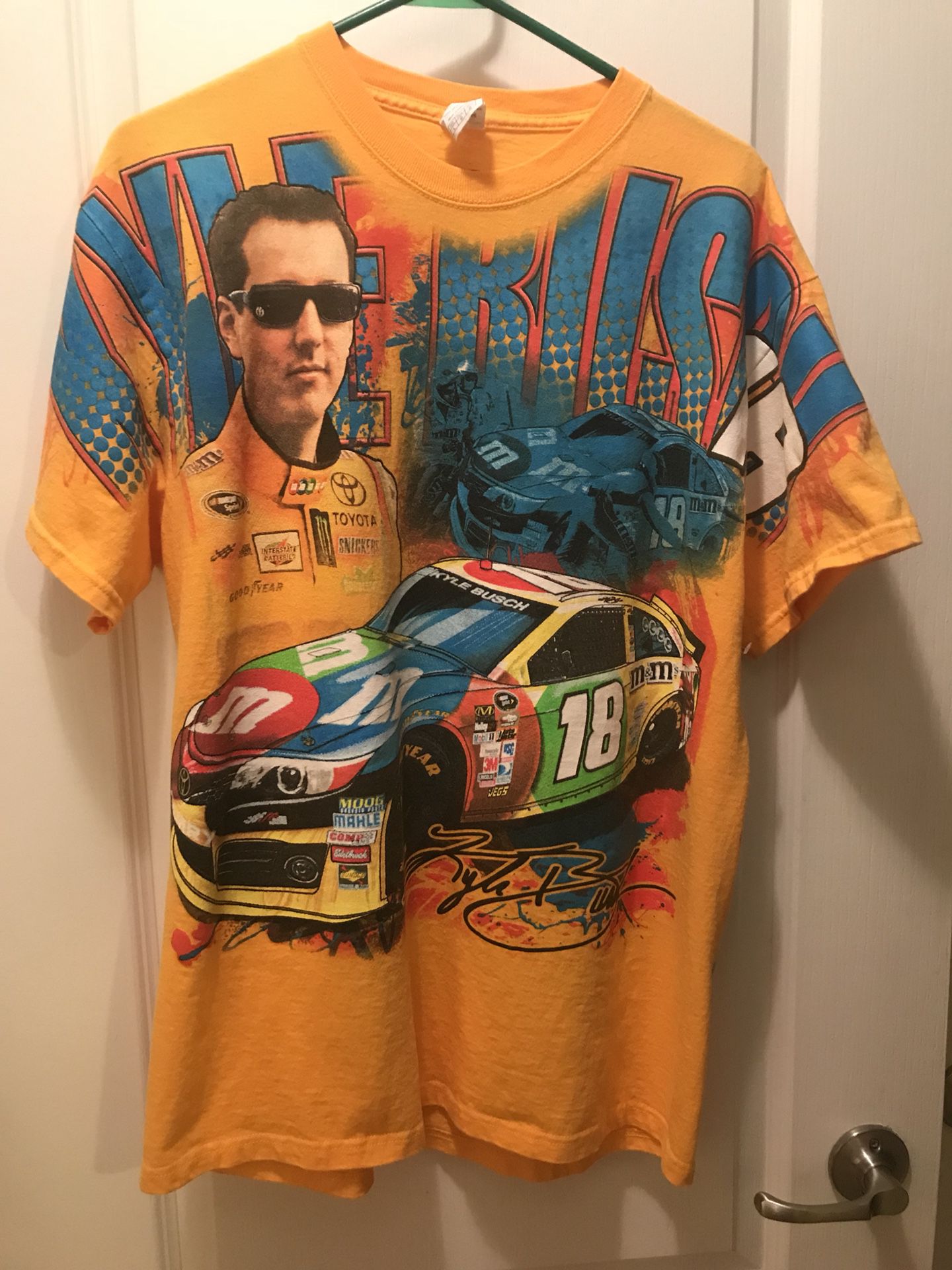 ADULT LARGE KYLE BUSCH #18 Nascar Shirt Brand new with tags