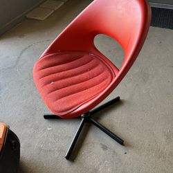 Must Go Today I’m Moving Very Nice Chair.