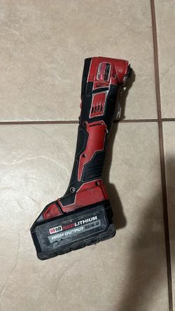 Milwaukee multitool w/ m18 REDLITHIUM or smaller battery