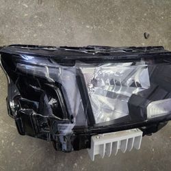 2022 2023 2024 Nissan Frontier Headlight  Part 