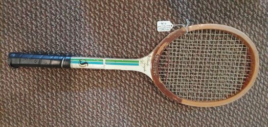 1960S SPALDING RACQUET