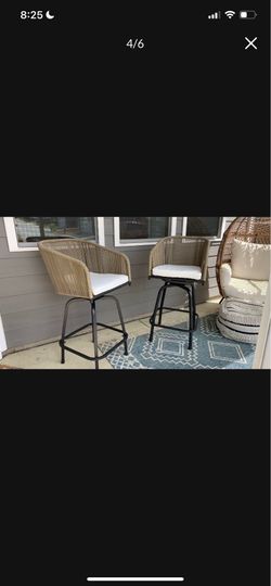 Swivel indoor/outdoor bar stools