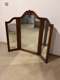 Beautiful Vintage Tri-Fold Mirror