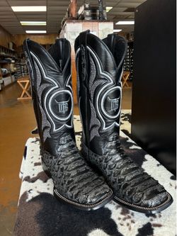 Men’s Boots