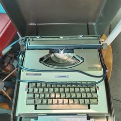 Royal 1200 Electric Typewriter 