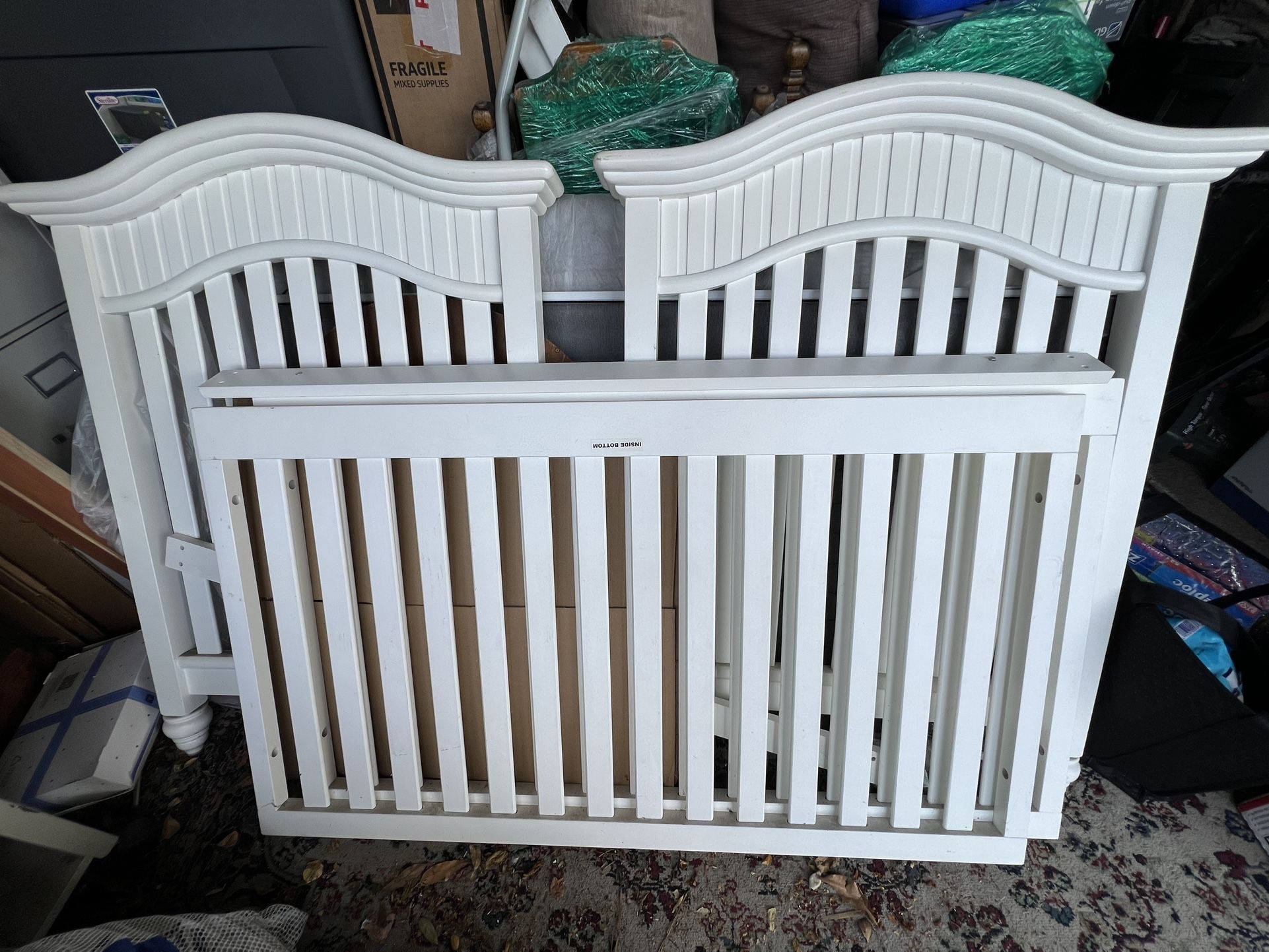 Baby Italia White Crib, Model -Eastside
