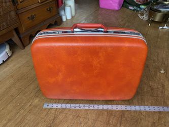 Samsonite vintage suitcase 20”