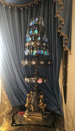 Vintage gold lamp with end table