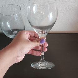 Large Wine Glasses Great For Painting 