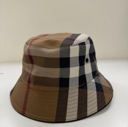 Bucket hat