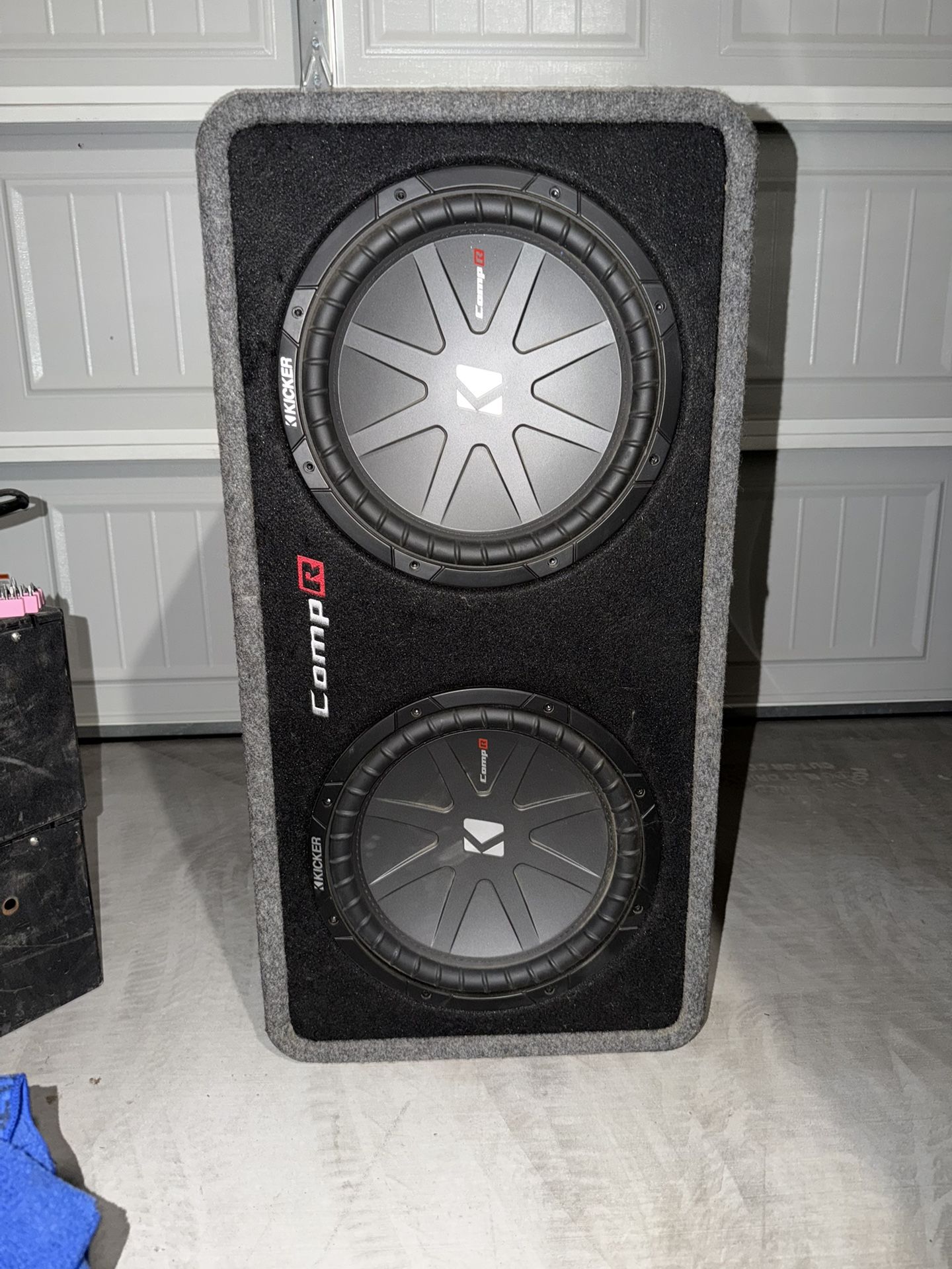 90s Kicker Comp R Ported Kicker Comp R 12” Subs W/ Mounted Amp for Sale in Peoria, AZ ...