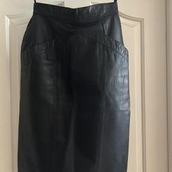 GENUINE LEATHER SKIRT - SIZE 6