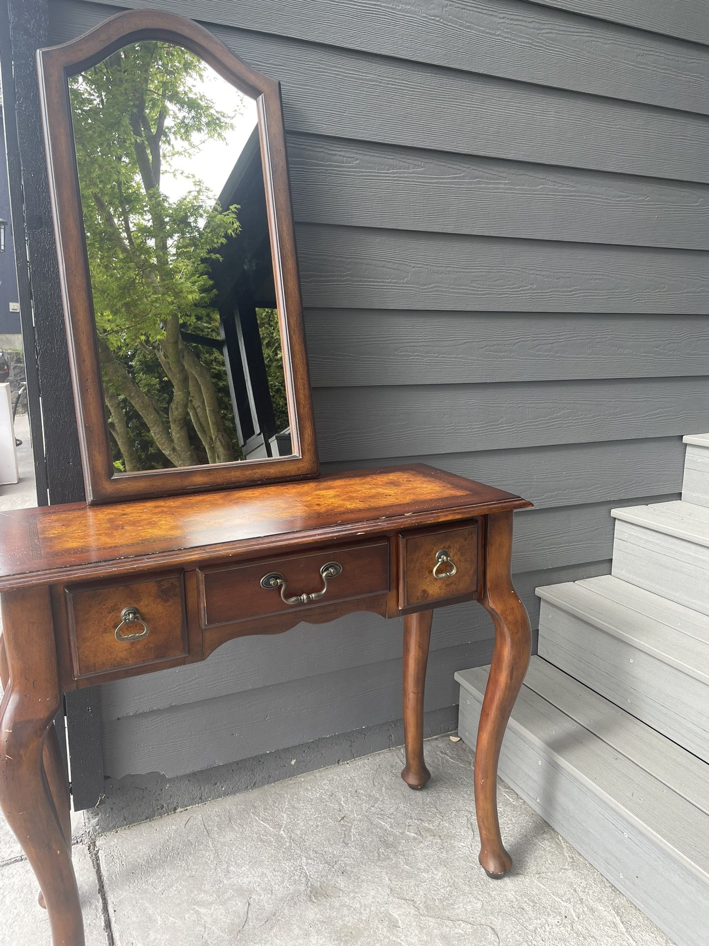 Entry Table With Mirror 