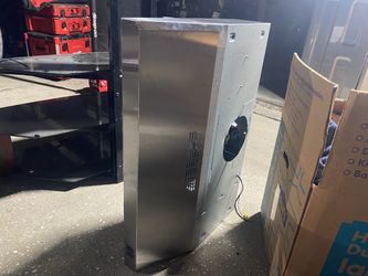 Range hood.