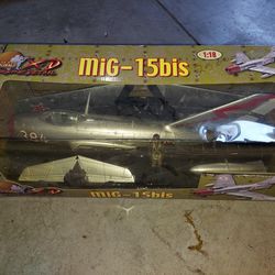 MiG 15 BIS  SCALE 1:18