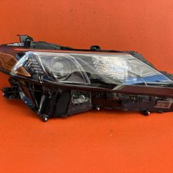 2018 - 2022 Toyota Camry Right Passenger Side LED W/Halogen Headlight OEM