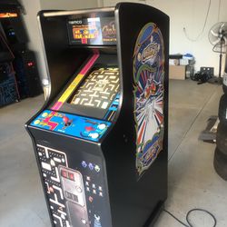Ms  Pacman / Galaga. Cabaret  arcade Machine. 